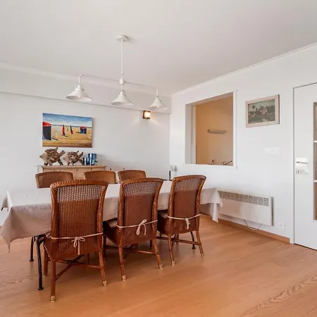 Kindvriendelijk App Met Frontaal Zeezicht &garage