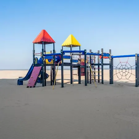 Апартаменты Kindvriendelijk App Met Frontaal Zeezicht &garage